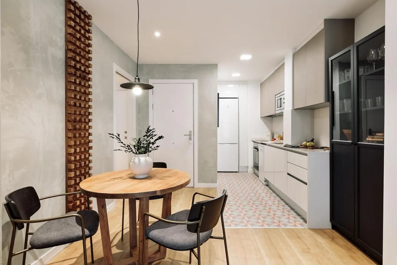 Ebre - 1 Bedroom And Balcony In Eixampre Esquerre Βαρκελώνη